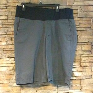 💚💚 Ann Taylor LOFT  Maternity shorts new size 12